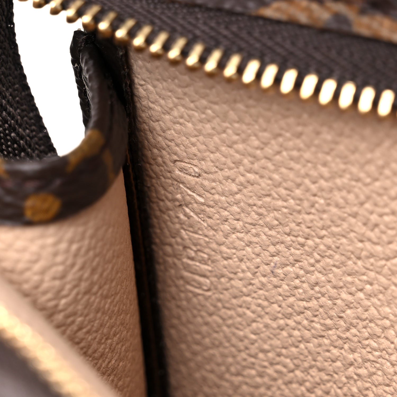 Louis Vuitton Monogram Toiletry Pouch 19 7 of 9