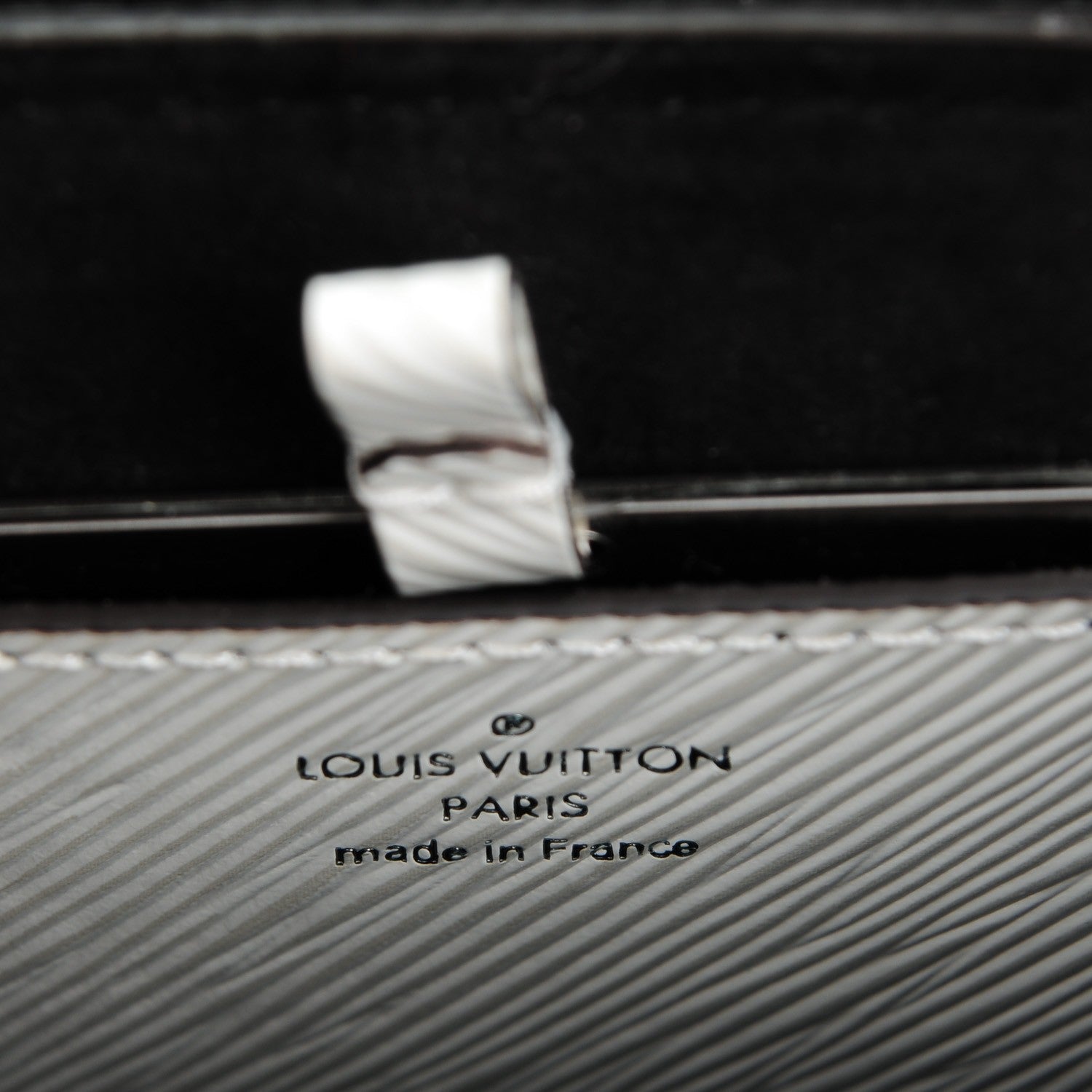Louis Vuitton Epi Embroidered Twist Shoulder Bag PM White 6 of 7