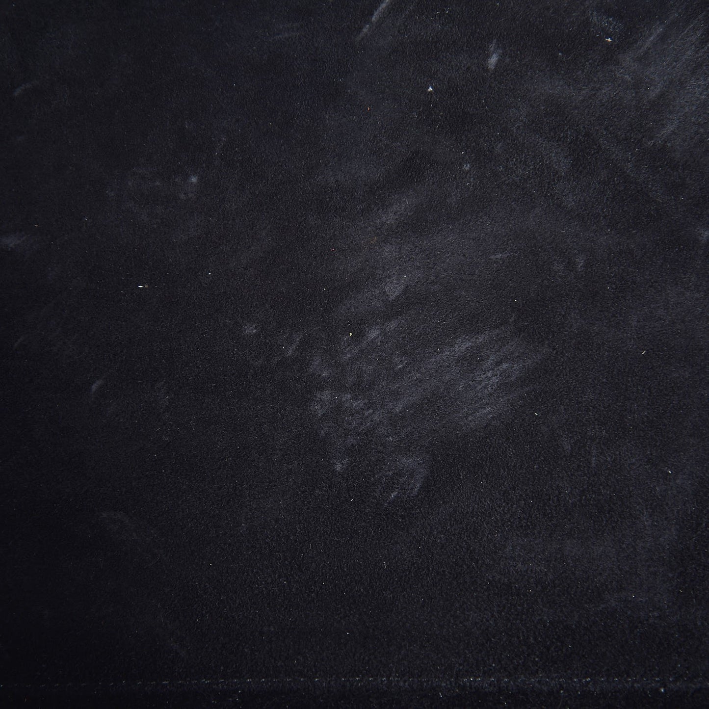Grained Calfskin Medium Phantom Luggage Black