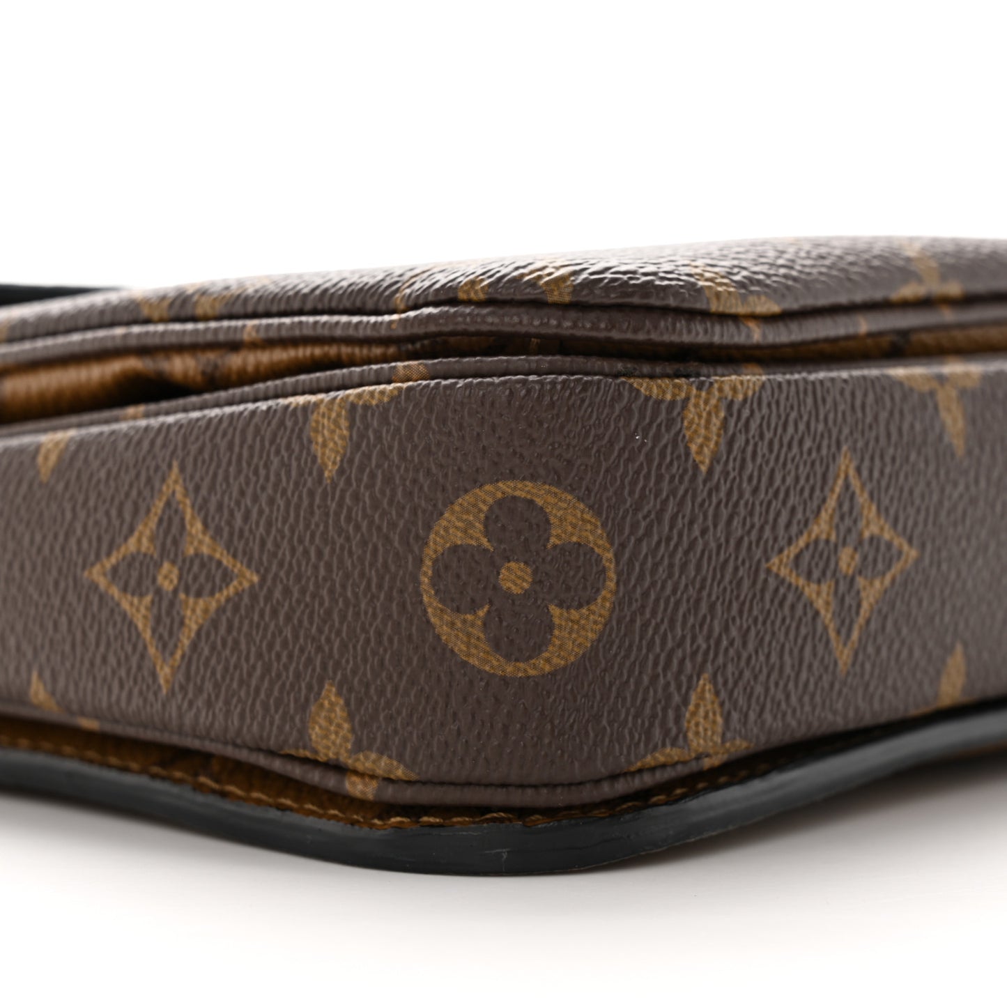 Reverse Monogram Pochette Metis