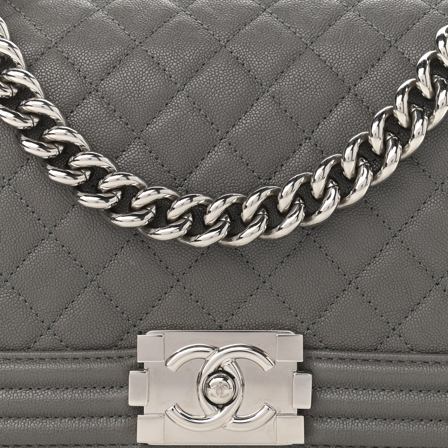 Caviar Quilted Medium Boy Flap Grey