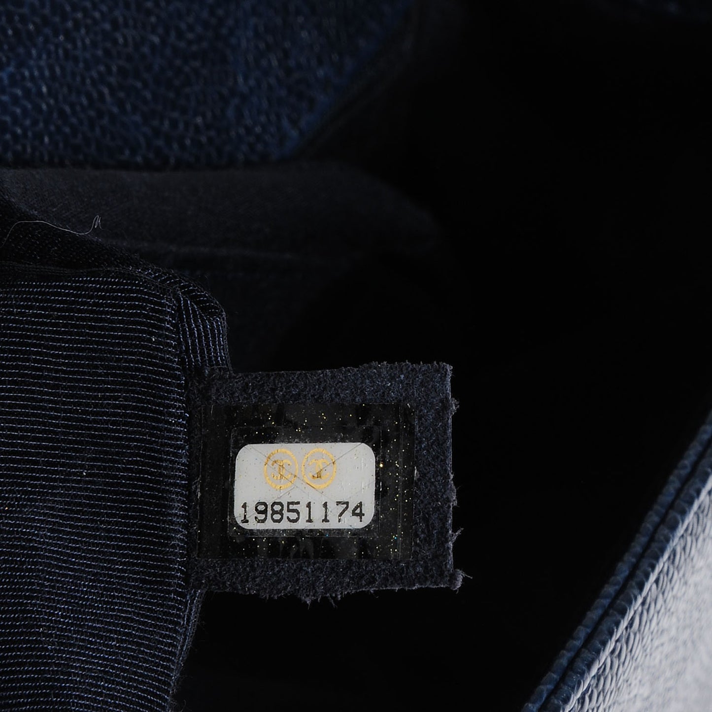 Caviar Quilted New Medium Boy Flap Navy