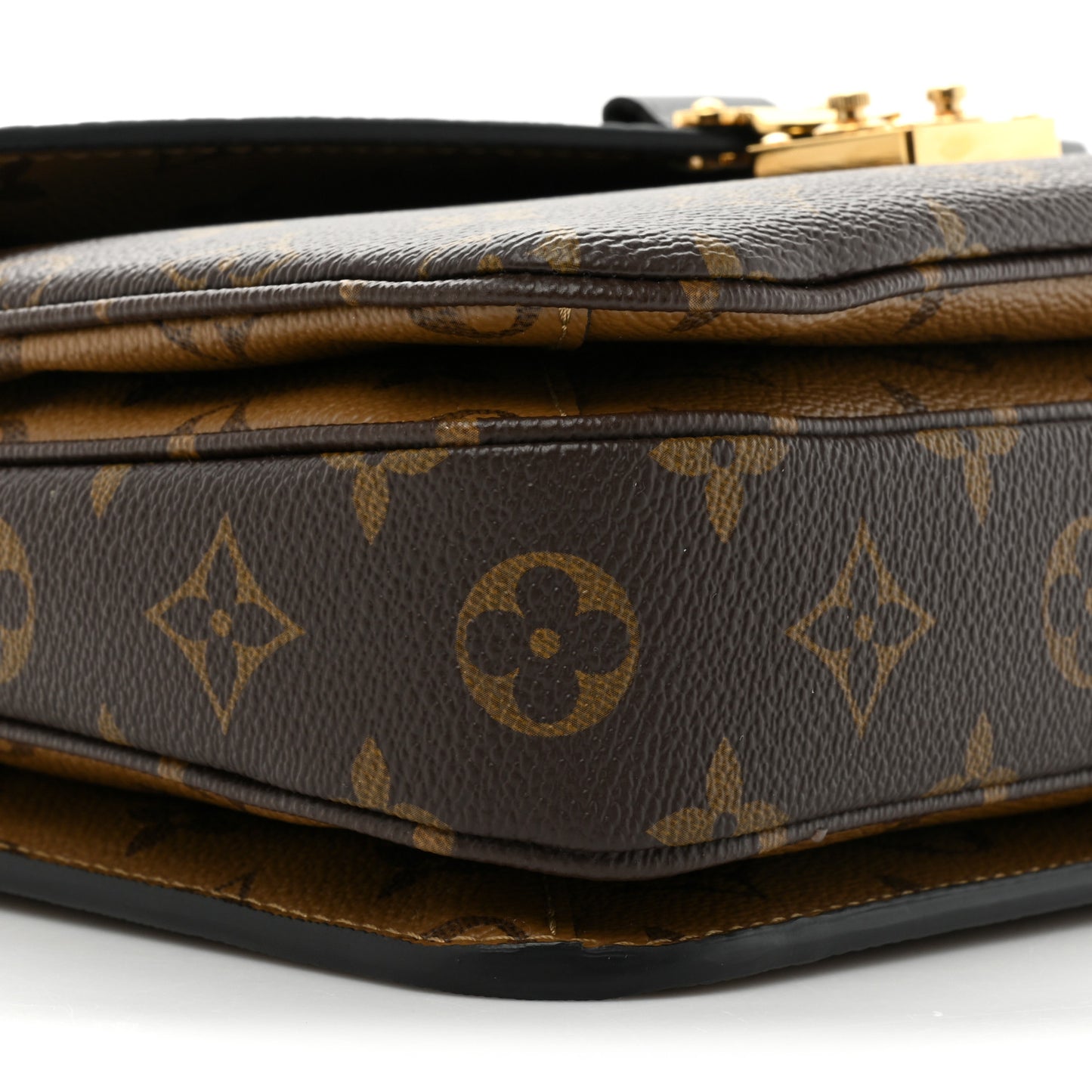 Reverse Monogram Pochette Metis