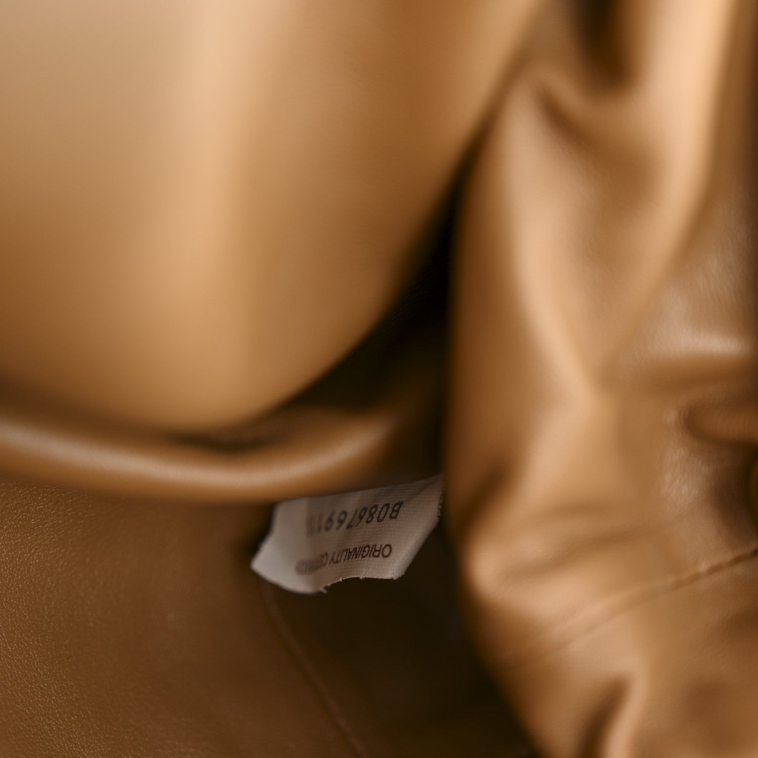Bottega Veneta Smooth Butter Calf The Pouch Oversized Clutch Cammello 7 of 10