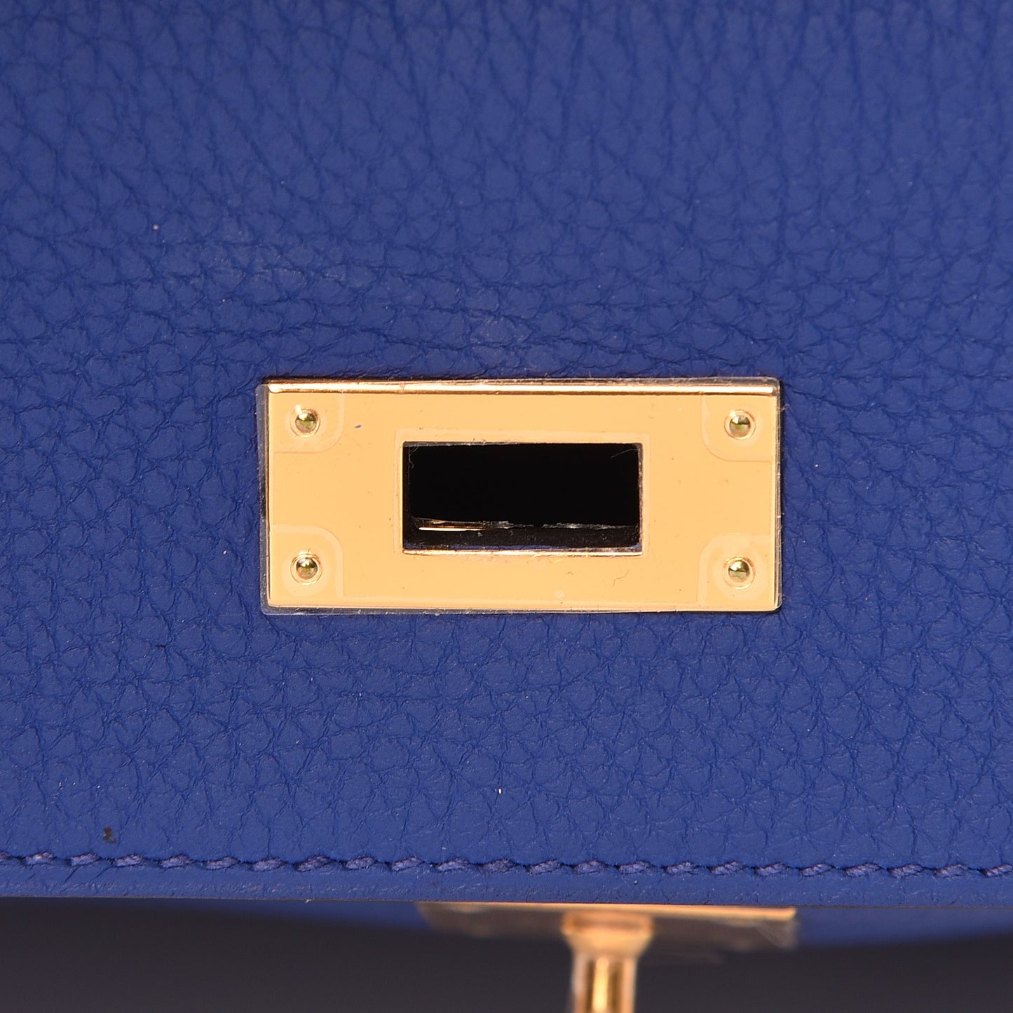 Togo Kelly Retourne 28 Bleu Electrique