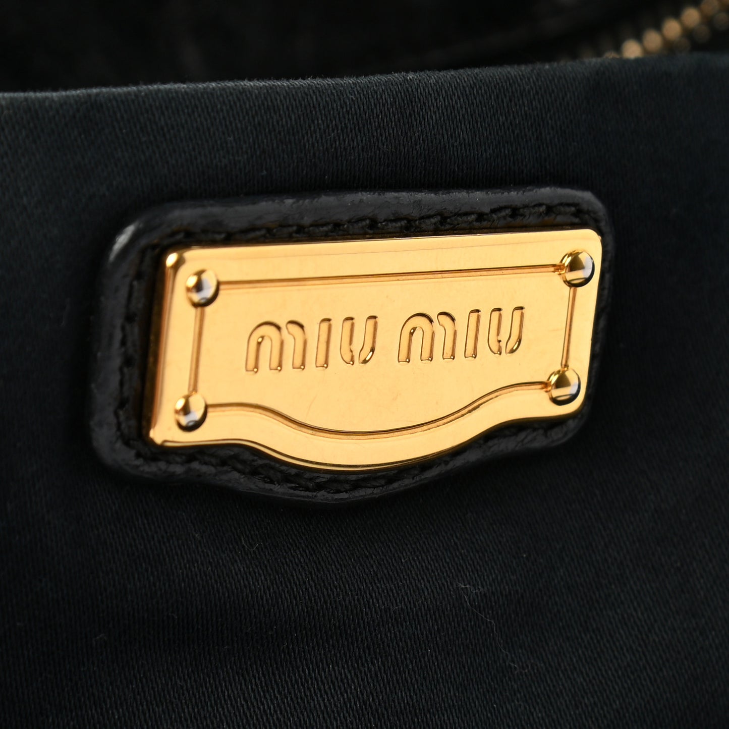 Vitello Lux Medium Bow Bag Black