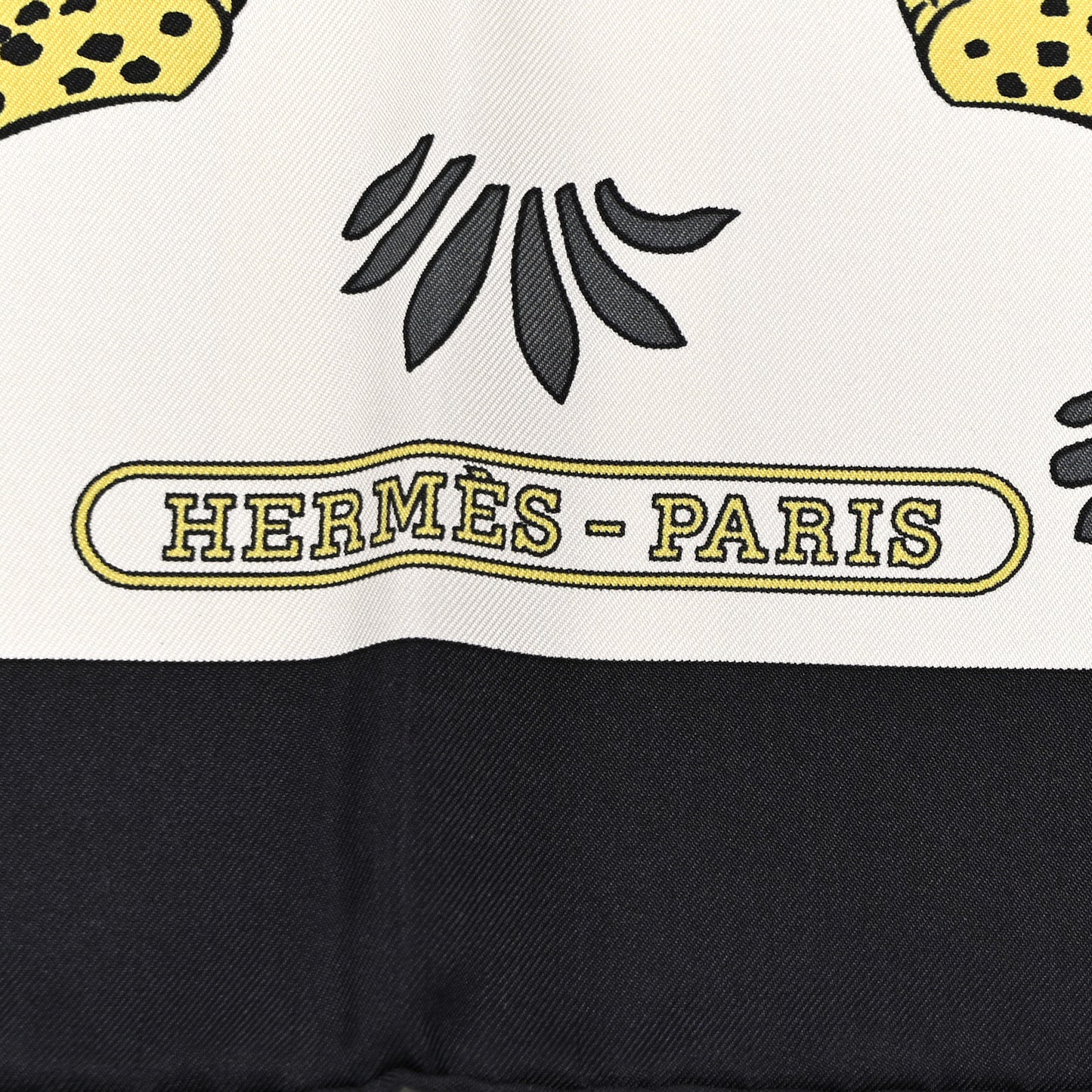 Silk Les Leopards Scarf 90 Black Blanc Jaune D'Or