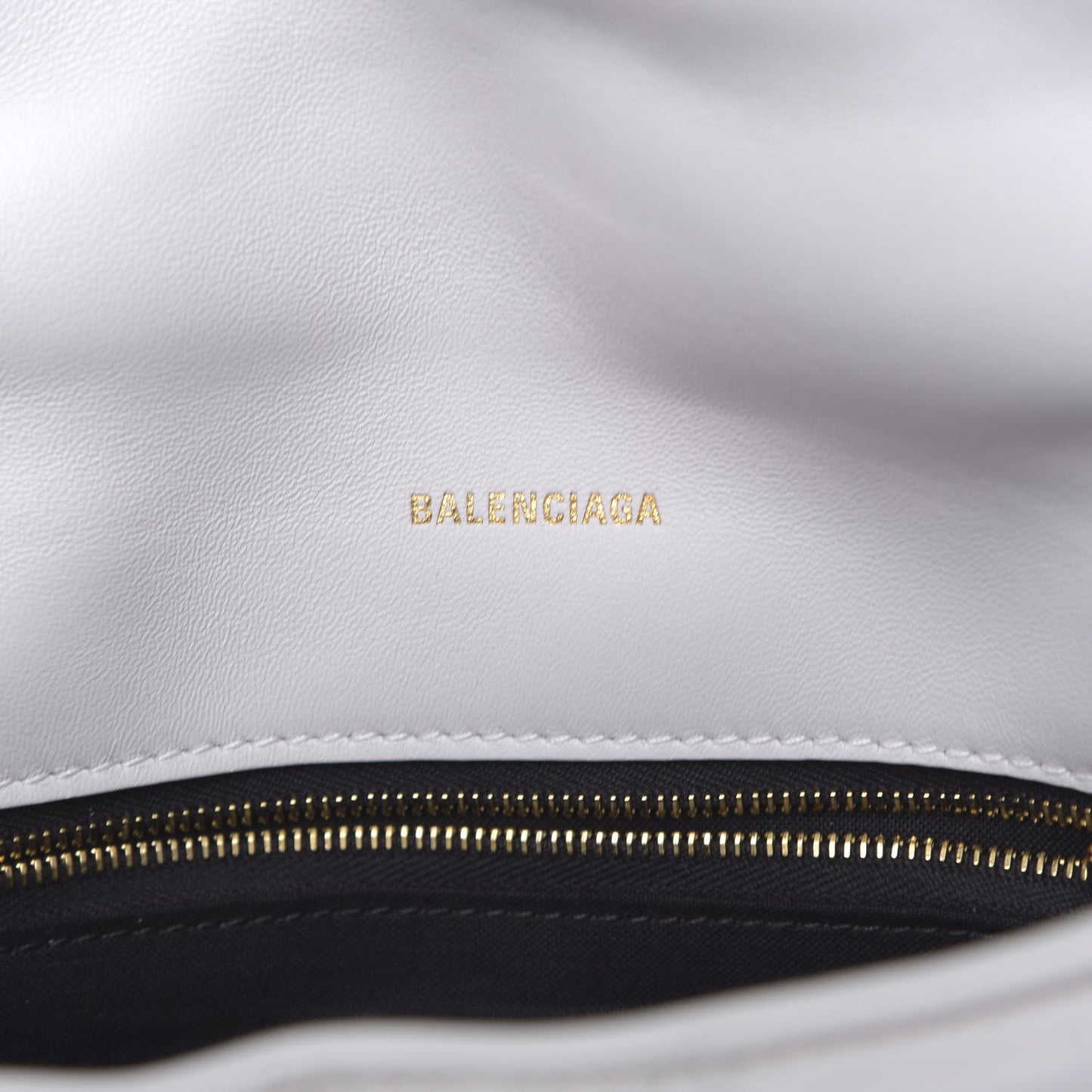 Nappa Calfskin Quilted Touch B Puffy Clutch White