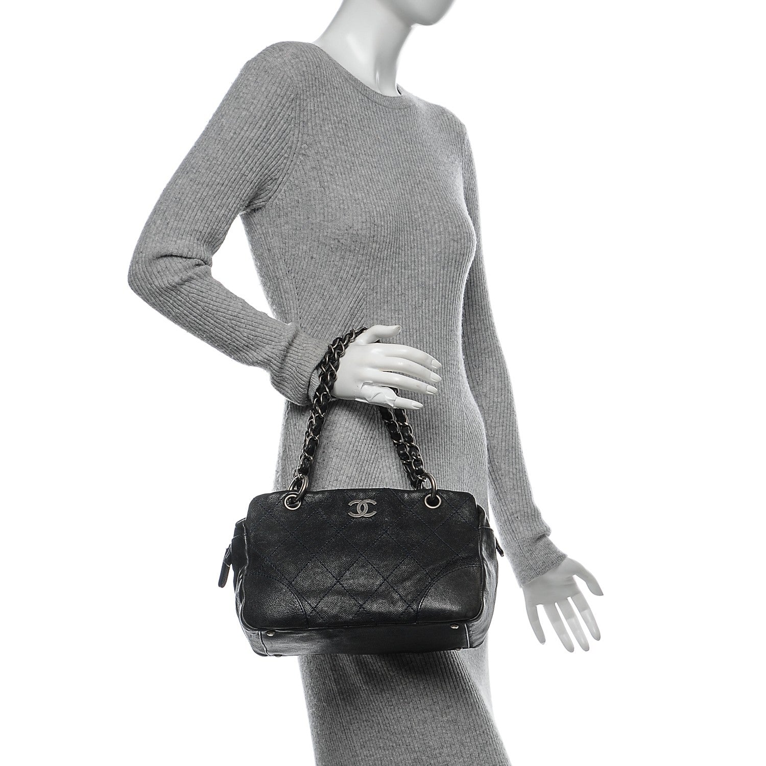 Chanel Distressed Caviar Outdoor Ligne Tote Navy 2 of 16