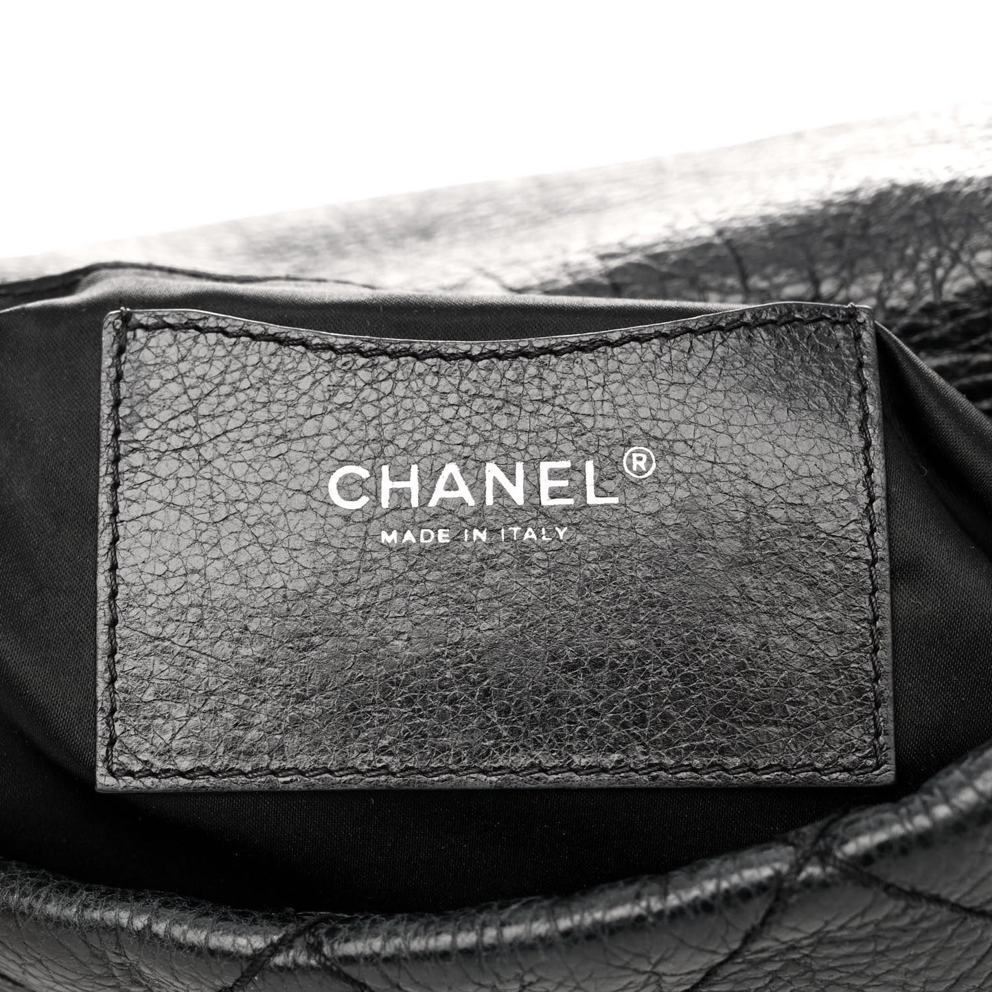 Glazed Calfskin Stitched On The Road Flap Black