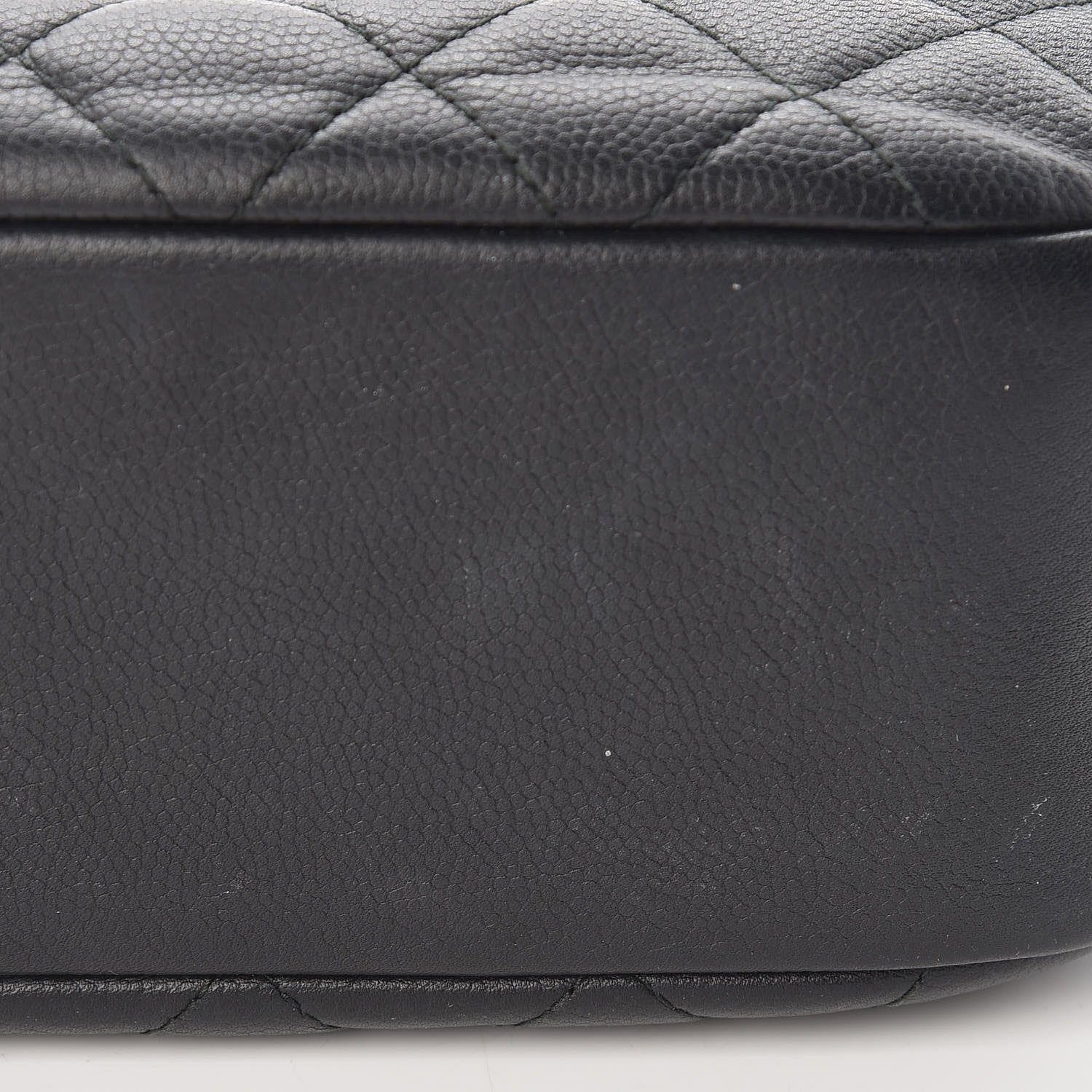 Chanel Caviar Quilted Curvy Pouch Cosmetic Case Black 19 of 19