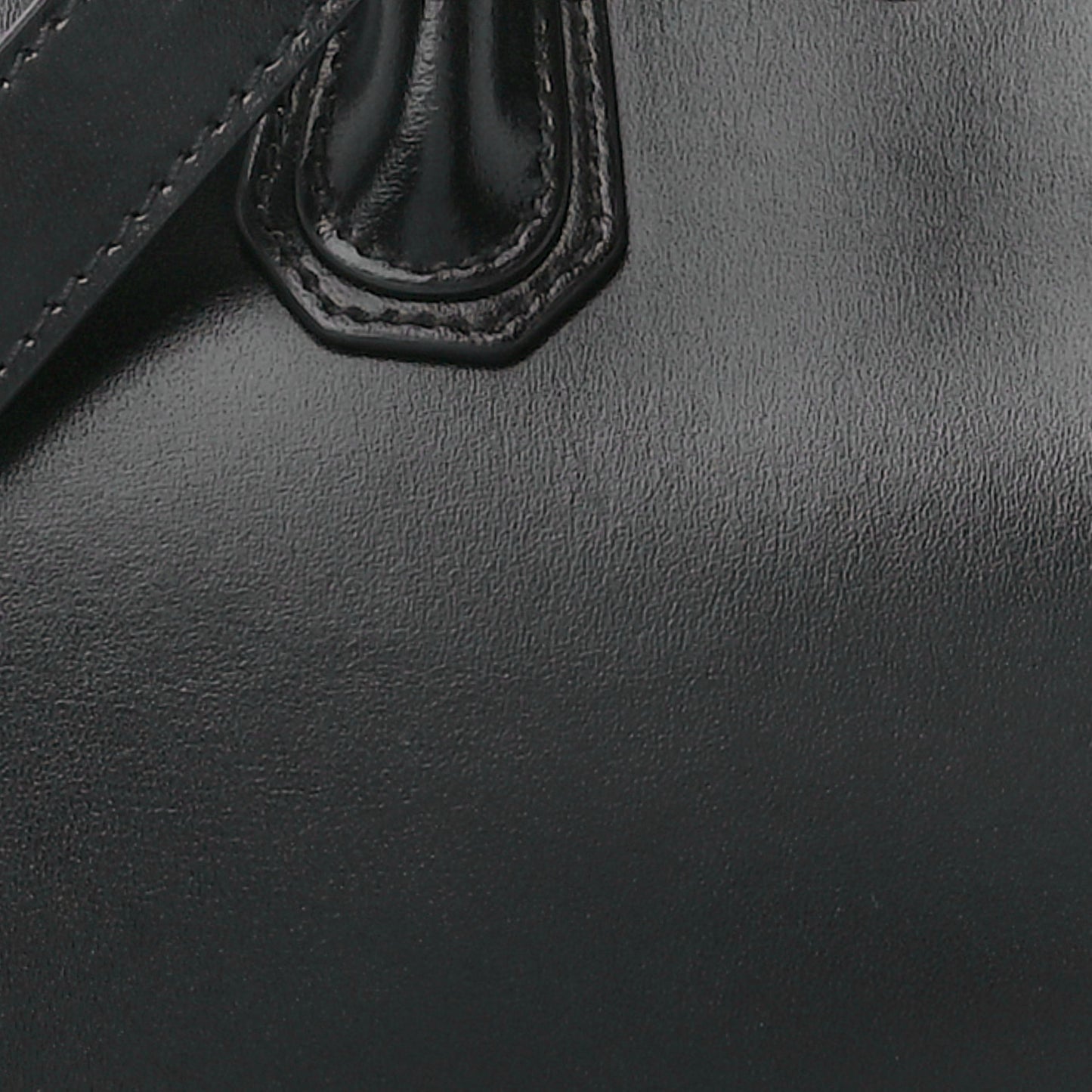 Shiny Lord Calfskin Mini Antigona Black