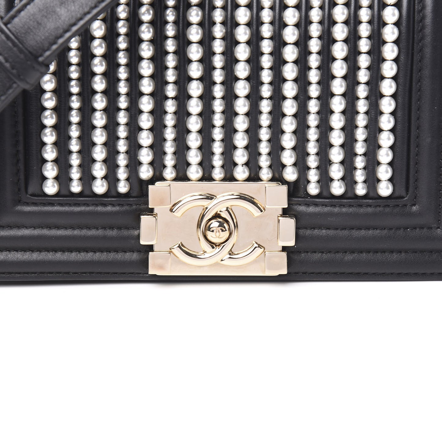 Calfskin Pearl Small Boy Flap Black