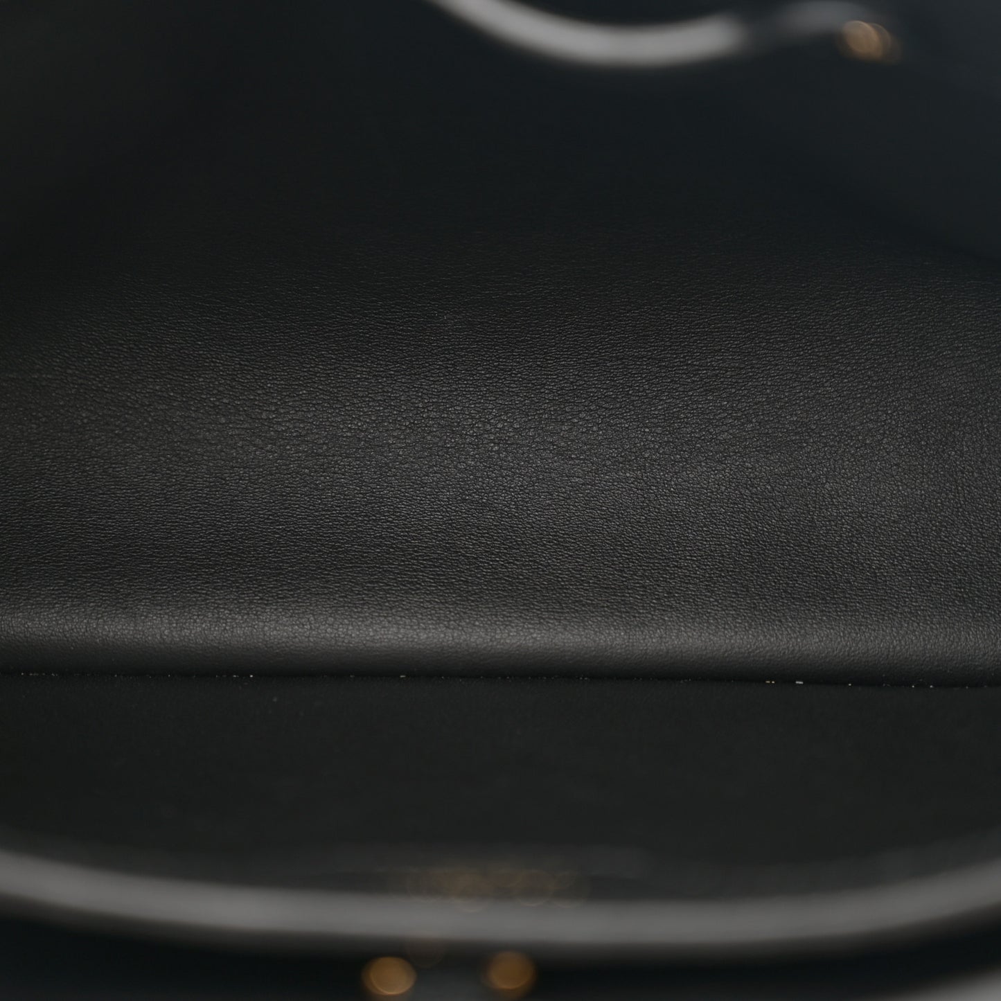 Taurillon Metallic Flowers Capucines PM Black