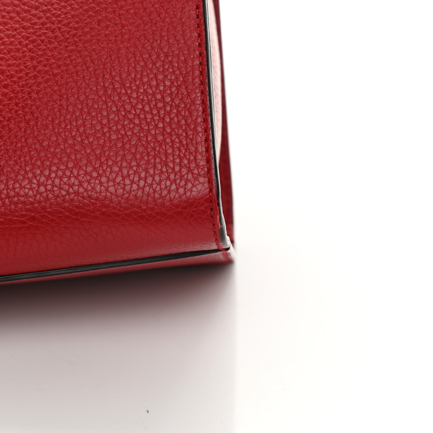 Calfskin Small GG Marmont Top Handle Bag Vulcanic Red