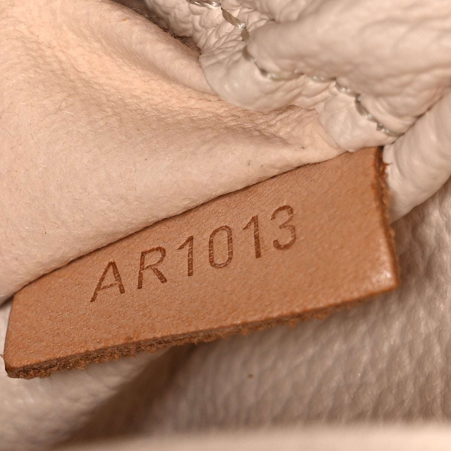 Louis Vuitton Monogram Spontini 7 of 11