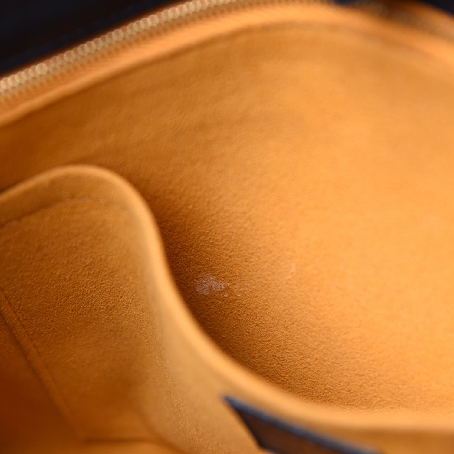 Louis Vuitton Calfskin Monogram Tufting On My Side Black 9 of 12