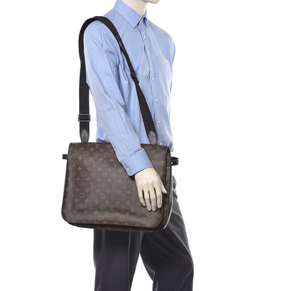 Louis Vuitton Monogram Macassar Drake Messenger 2 of 13