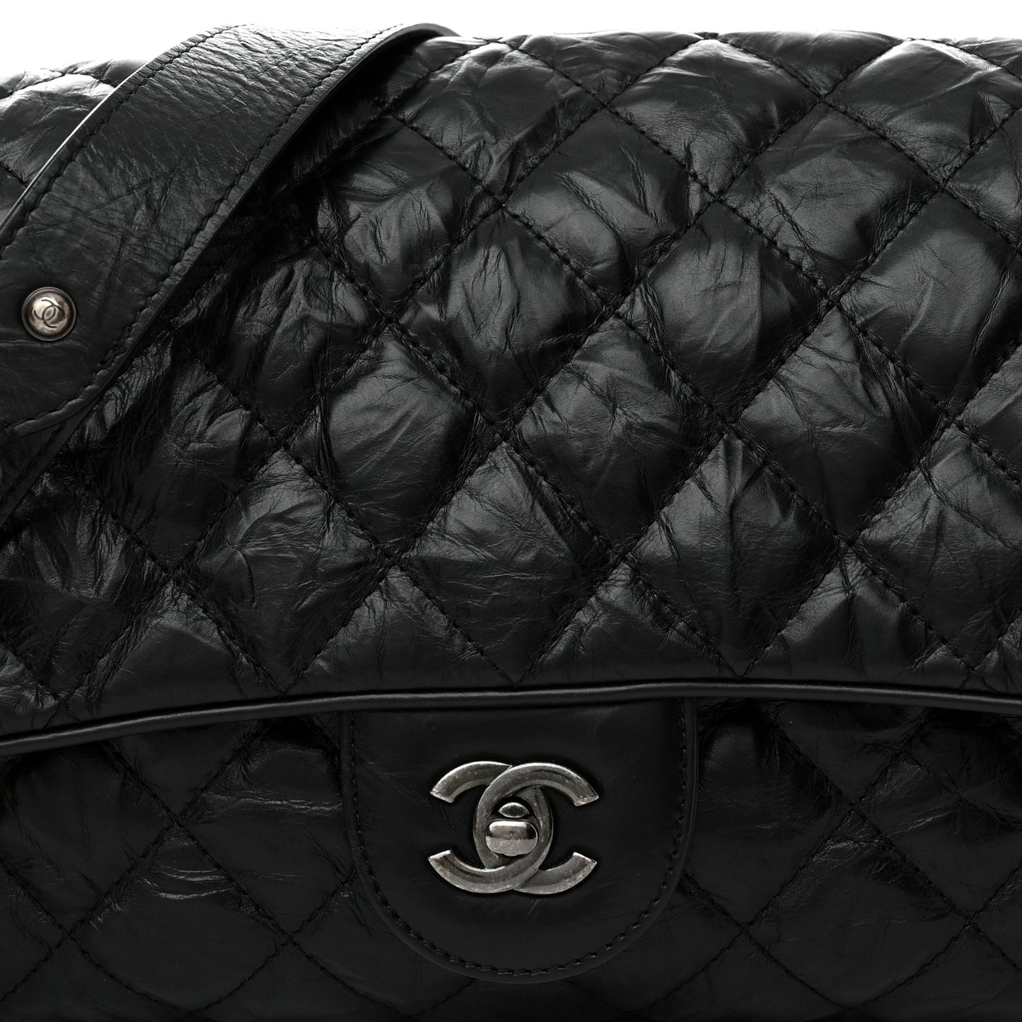 Crumpled Calfskin Quilted Medium Casual Rock Flap Black