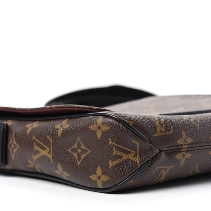 Louis Vuitton Monogram Macassar District PM 7 of 9