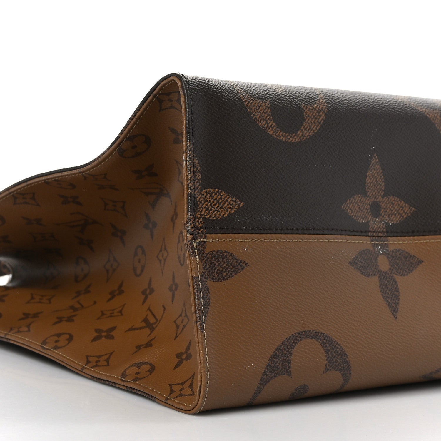 Louis Vuitton Reverse Monogram Giant Onthego GM 7 of 9