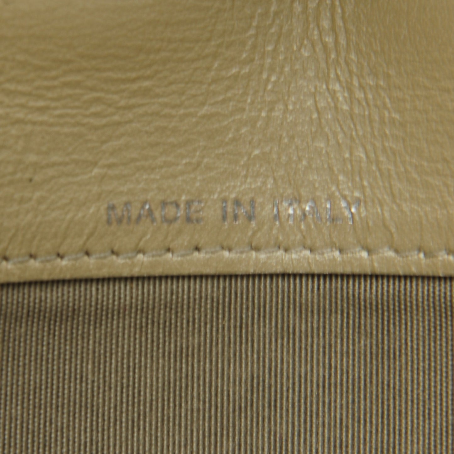 Caviar Sevruga Yen Wallet Pearl