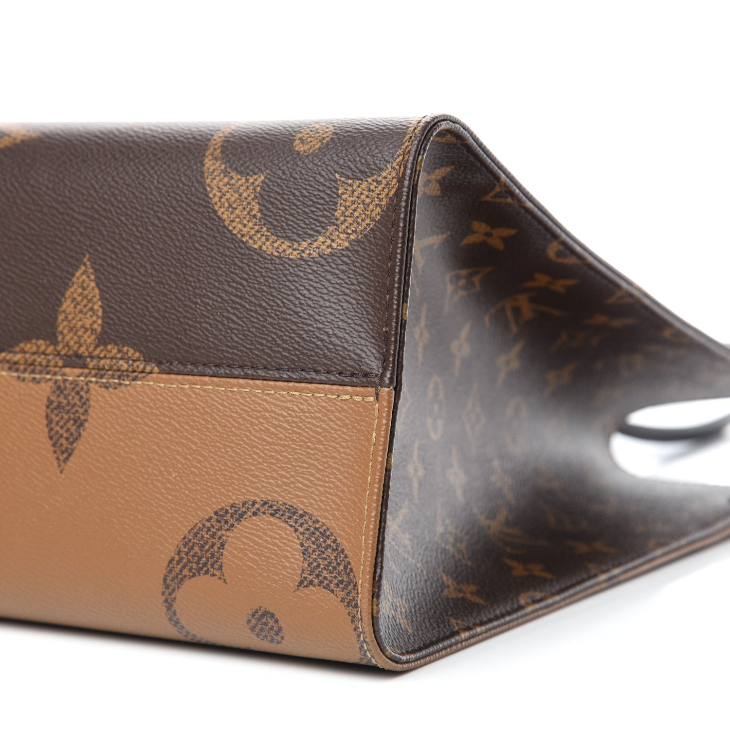 Louis Vuitton Reverse Monogram Giant Onthego MM 7 of 11