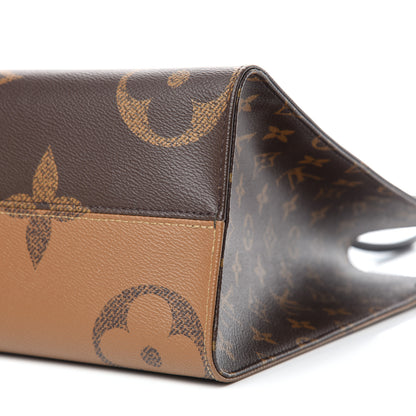 Louis Vuitton Reverse Monogram Giant Onthego MM 7 of 11