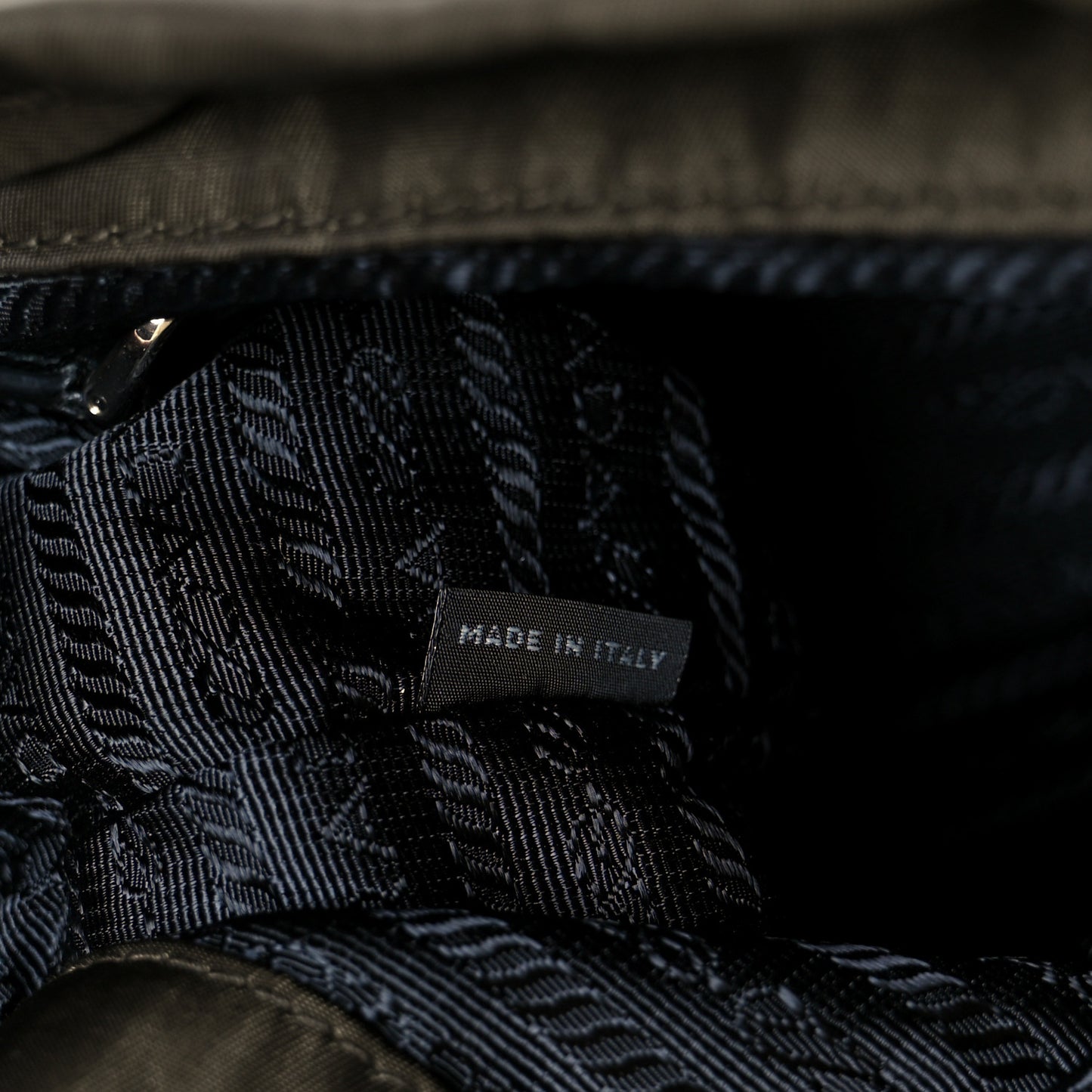 Nylon Vela Medium Backpack Tundra