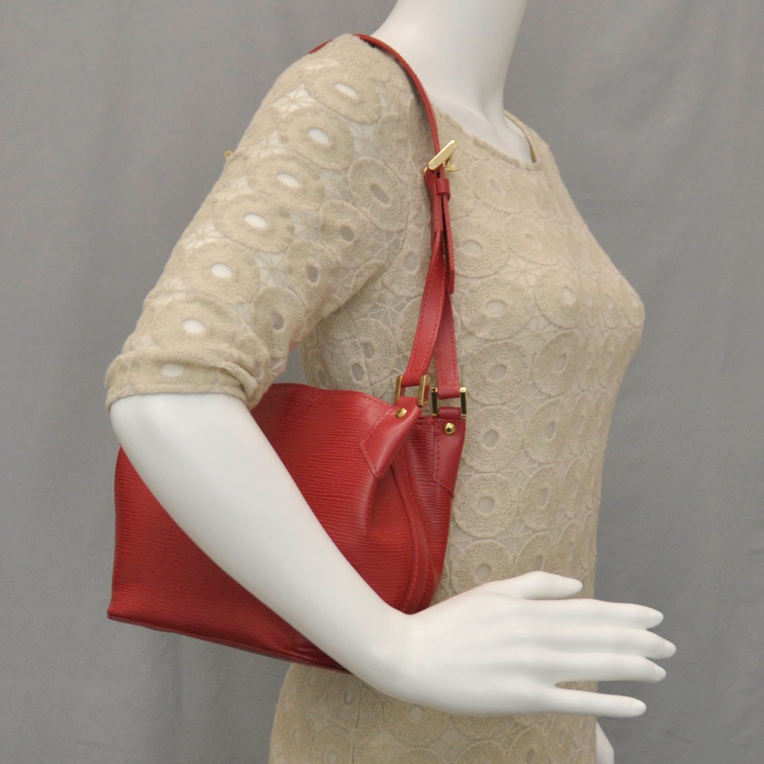 Louis Vuitton Epi Mandara PM Red 2 of 7