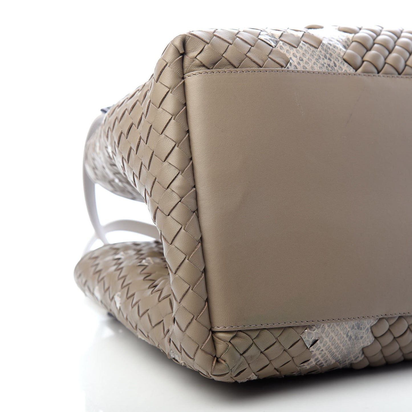 Nappa Ayers Intrecciato Medium Seamless Tote Limestone
