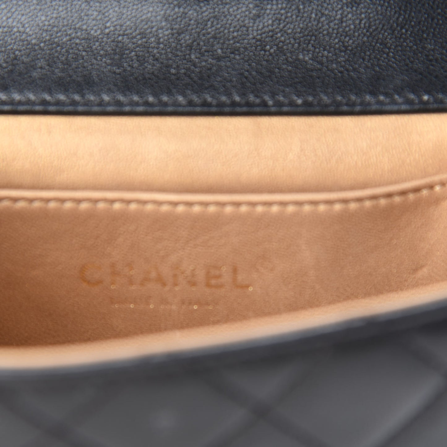 Goatskin Quilted Chic Pearls Flap Black