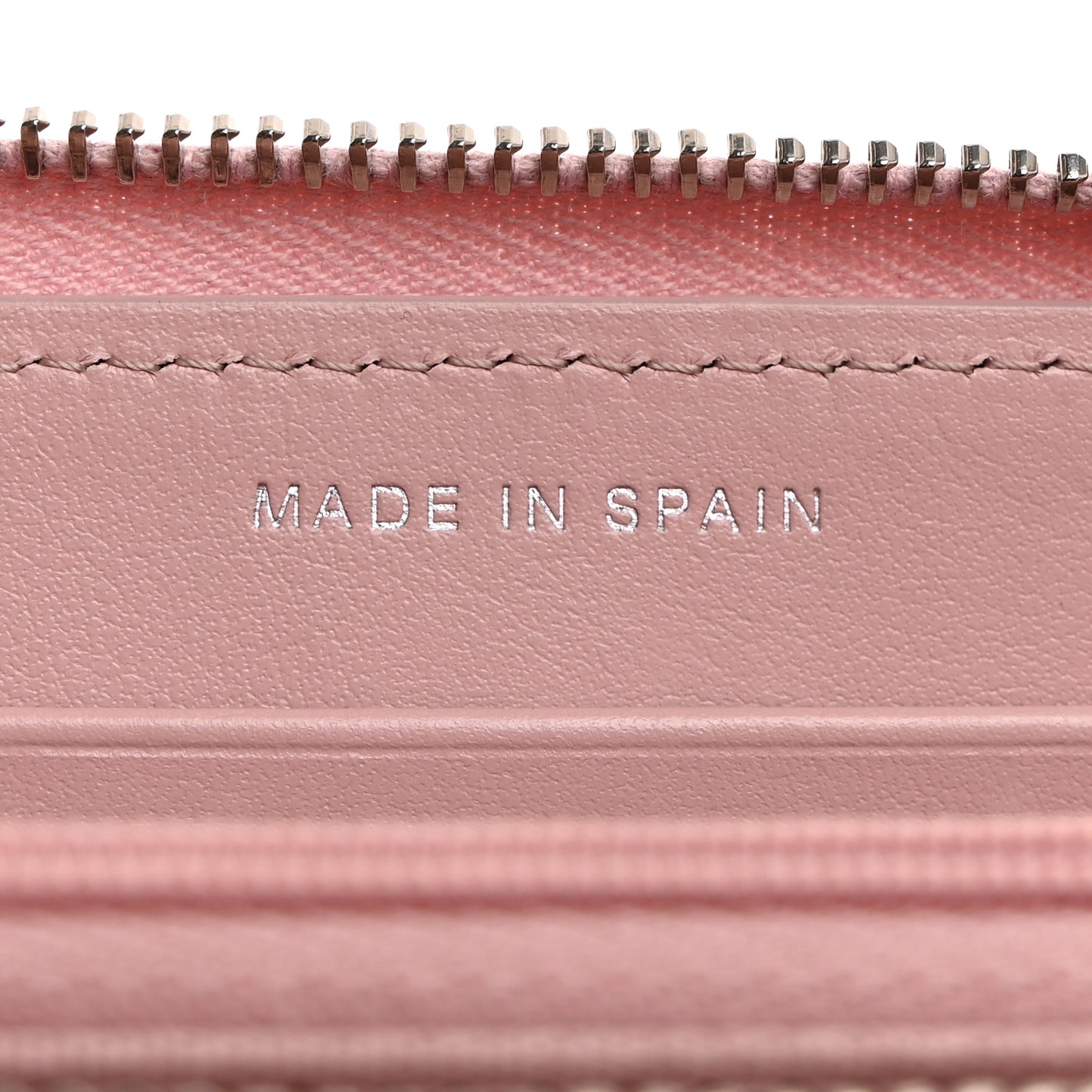 Caviar Quilted Medium Zip Around Wallet Light Pink