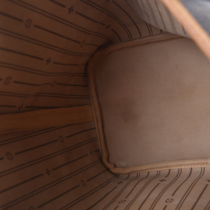 Louis Vuitton Monogram Neverfull MM 11 of 30