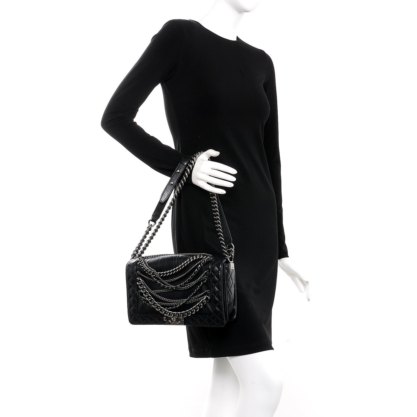 Calfskin Enchained Medium Boy Flap Black
