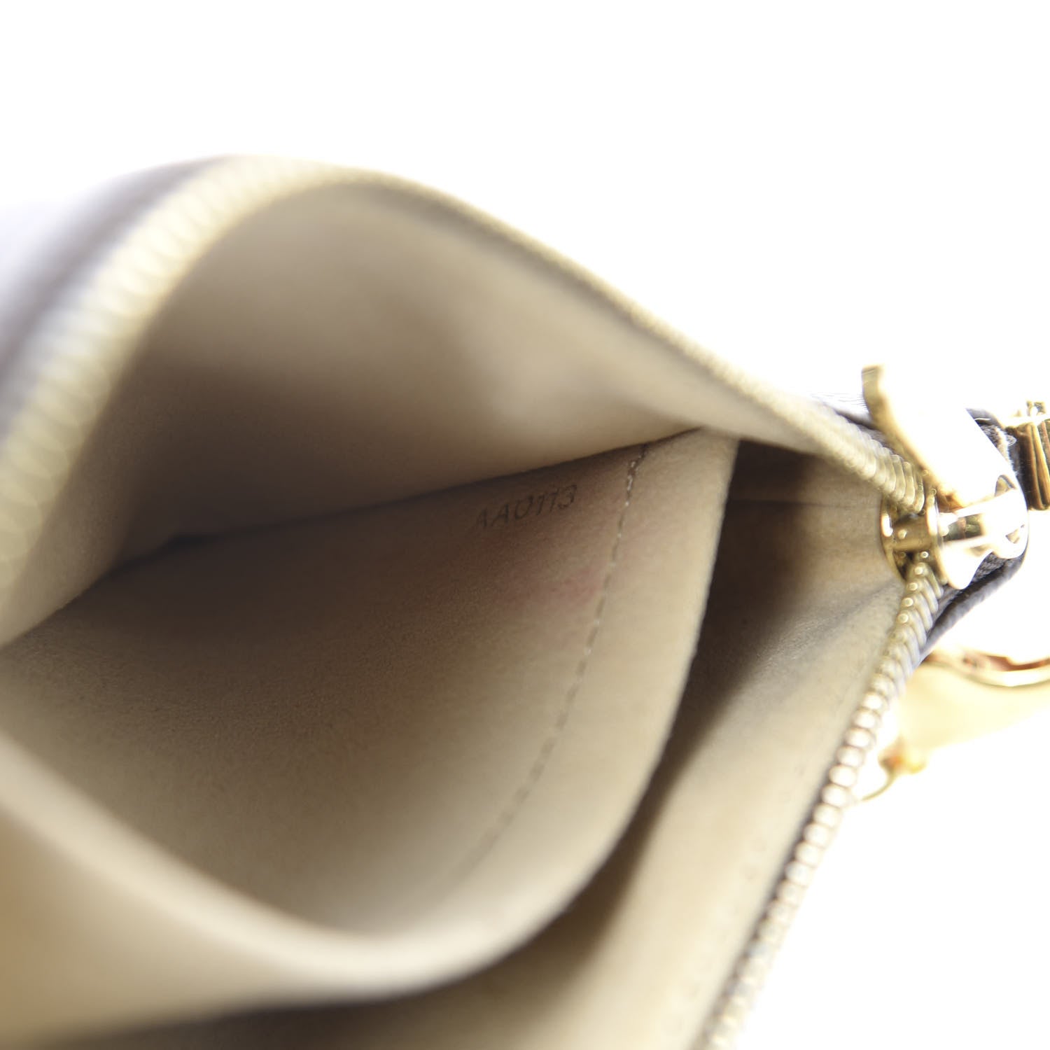 Louis Vuitton Monogram Pochette Milla MM 9 of 11