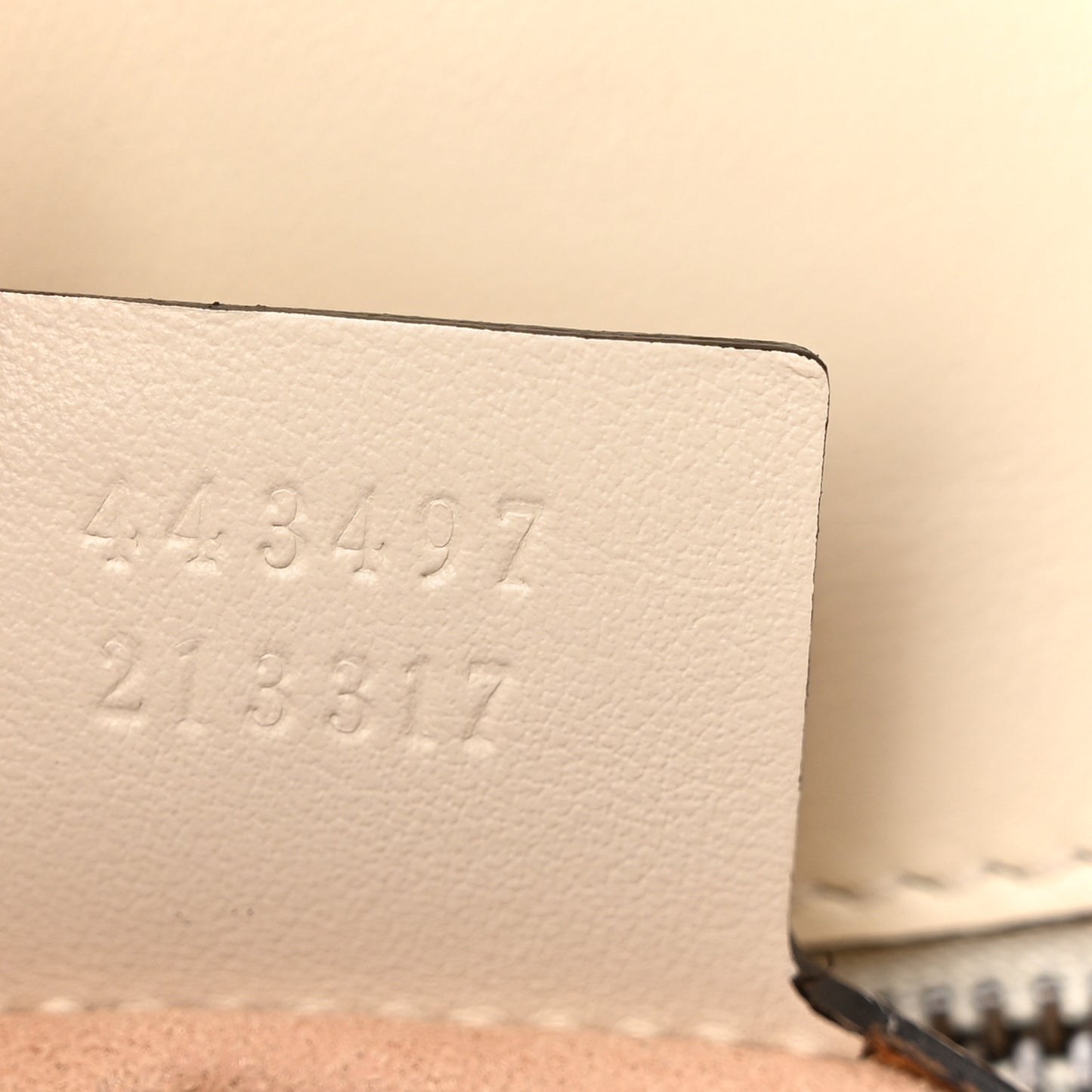 Calfskin Matelasse Small GG Marmont Shoulder Bag White