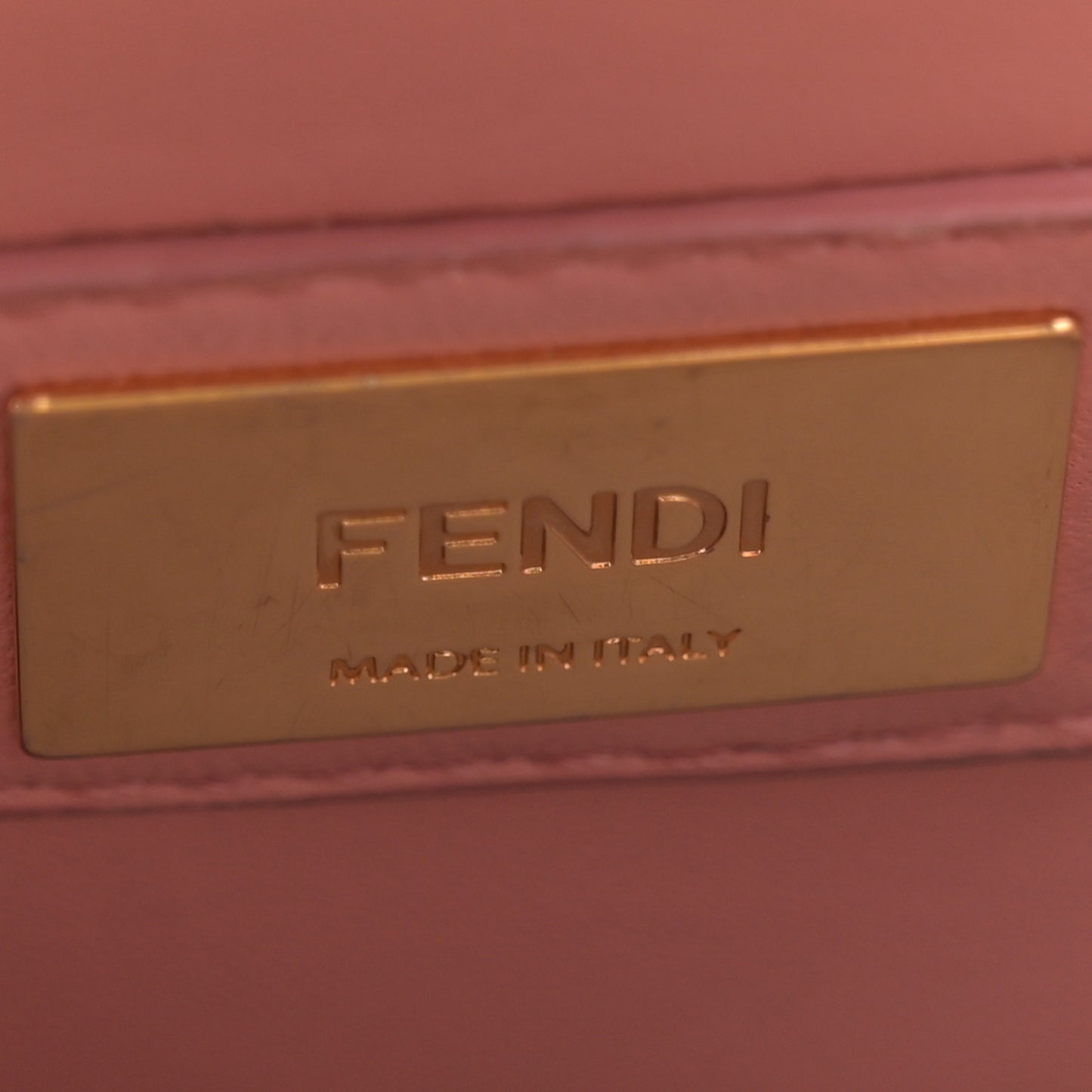 Vitello Seta Shiny Nappa Medium Peekaboo Iconic Satchel Grigio Polvere Bois de Rose