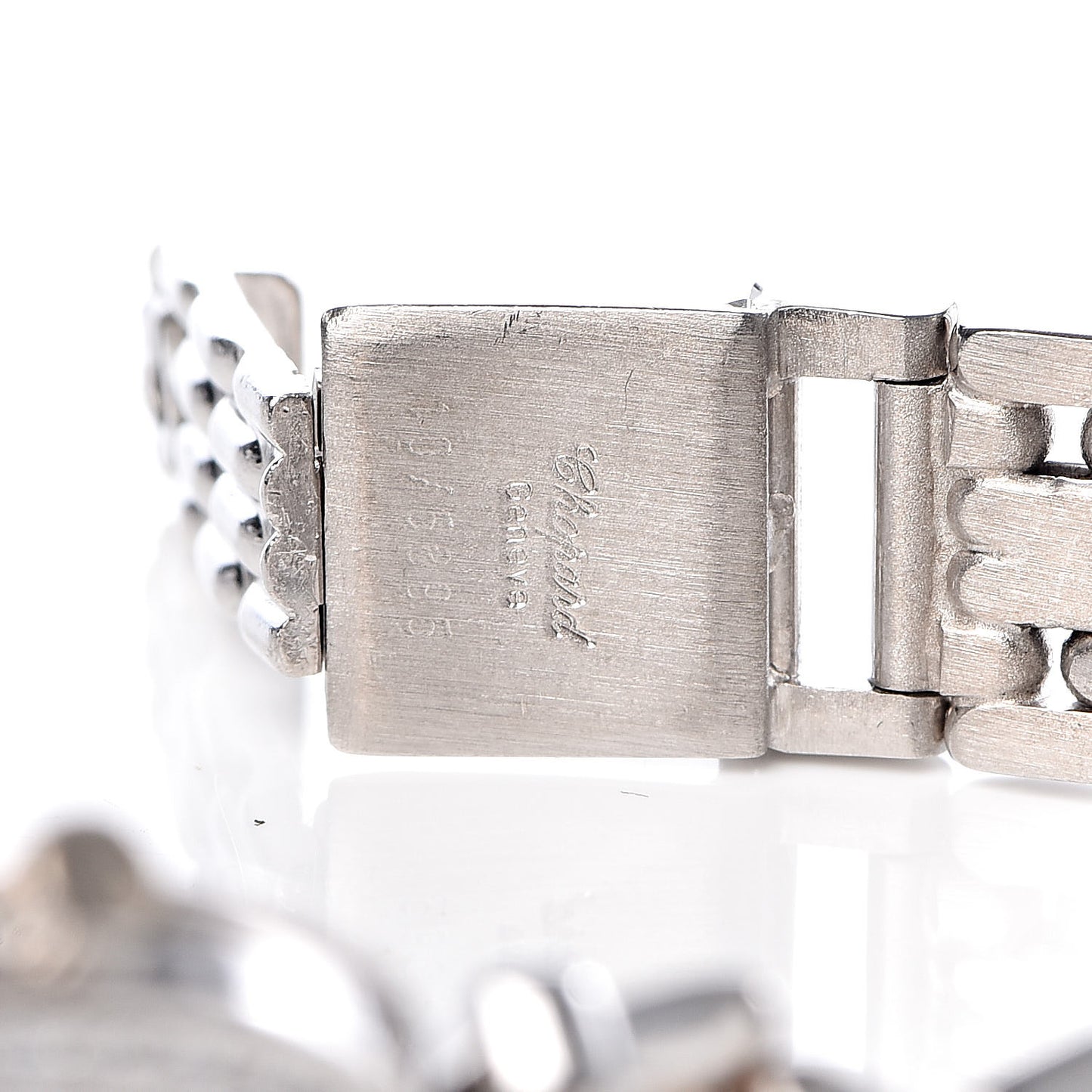 18K White Gold Diamond Bezel 20mm Classique Quartz Watch
