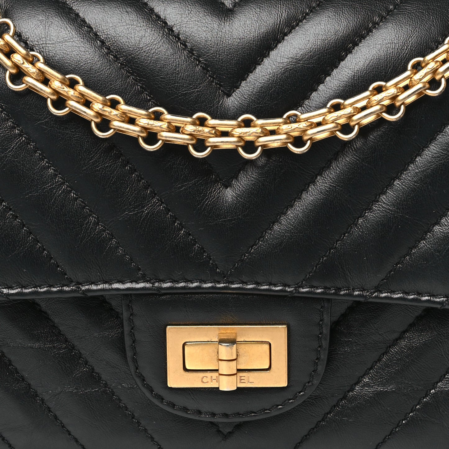 Aged Calfskin Chevron Quilted 2.55 Reissue Mini Flap Black