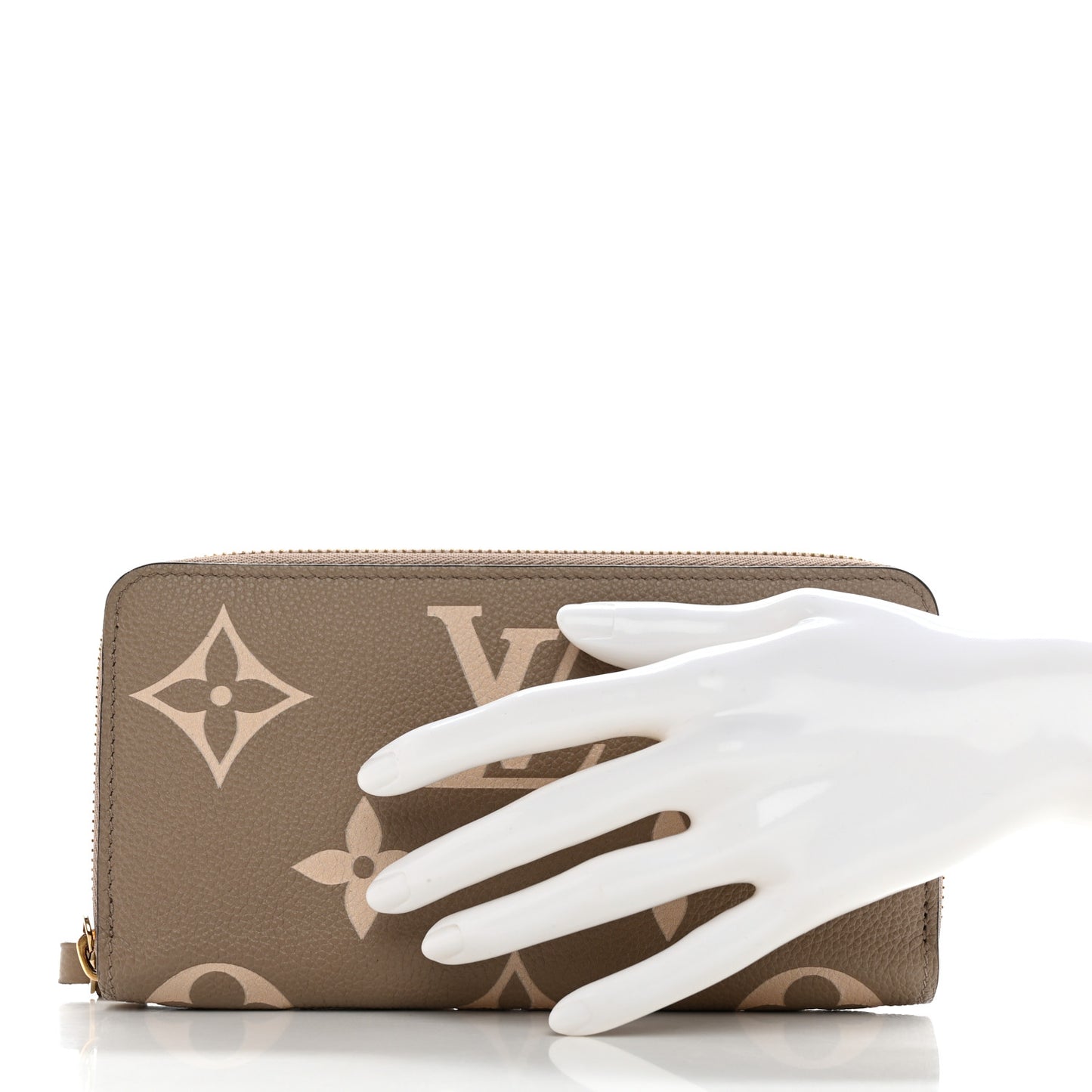 Empreinte Monogram Giant Zippy Wallet Tourterelle Creme
