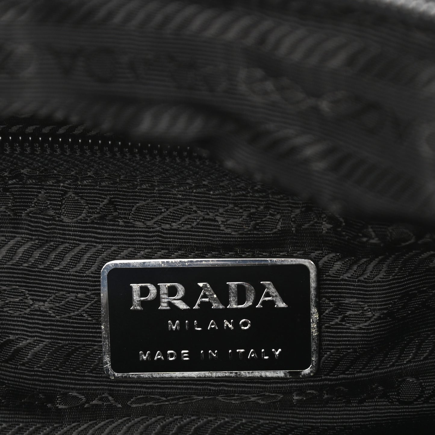 Nylon Vela Messenger Bag Black