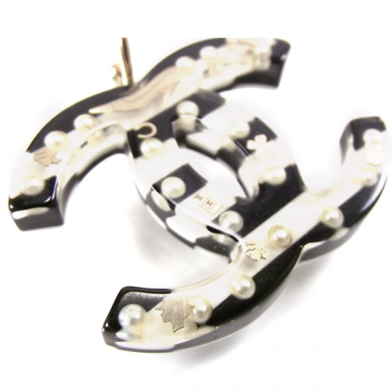 Lucite Pearl CC Earrings Black/White