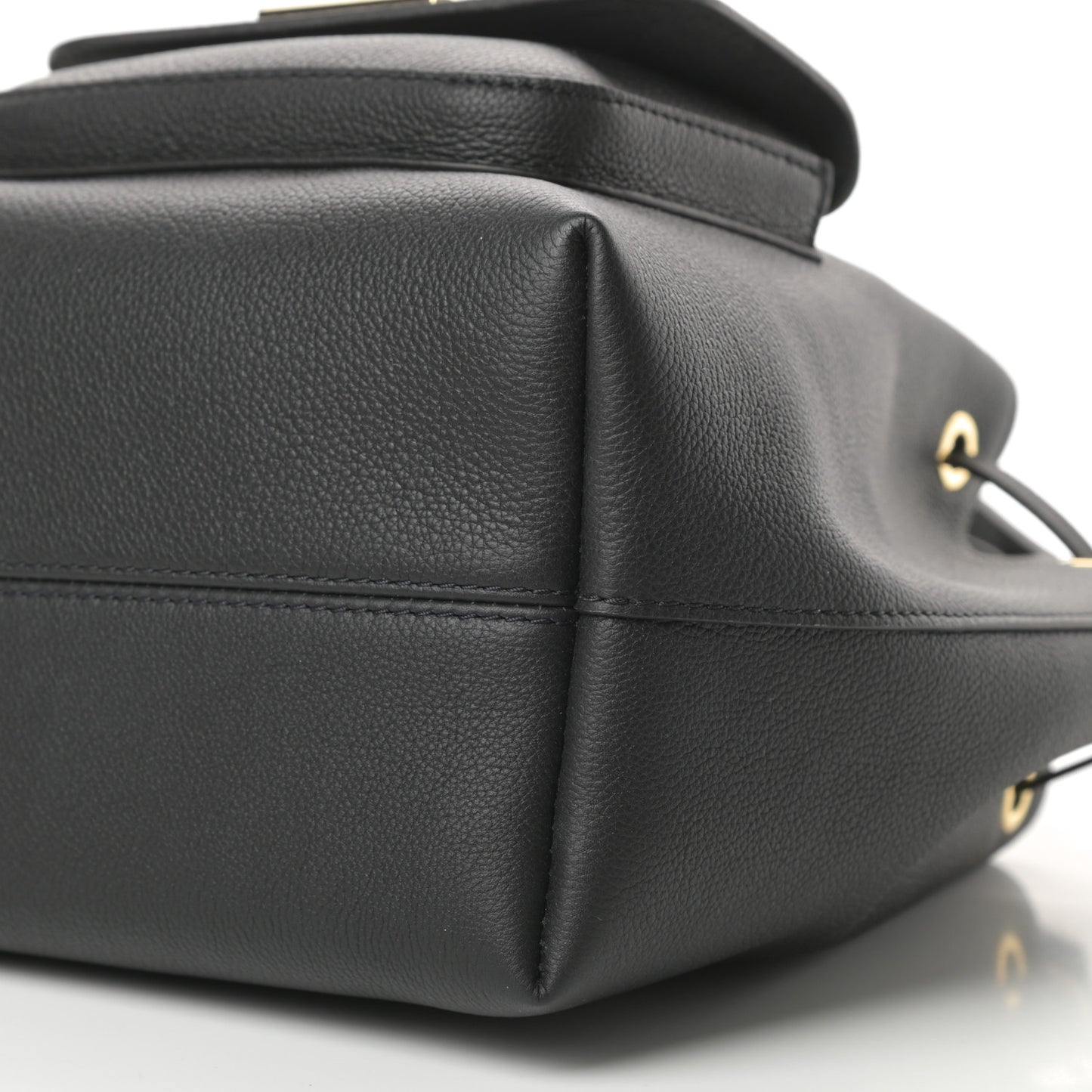 Calfskin Lockme Bucket MM Black