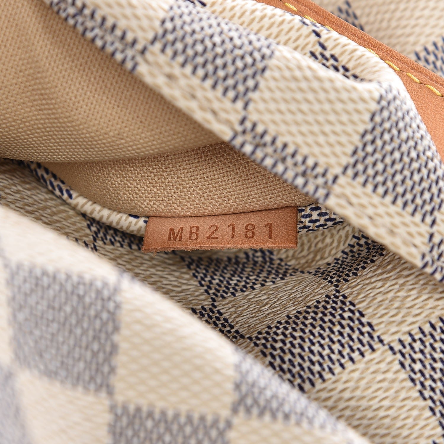 Louis Vuitton Damier Azur Totally MM 8 of 11