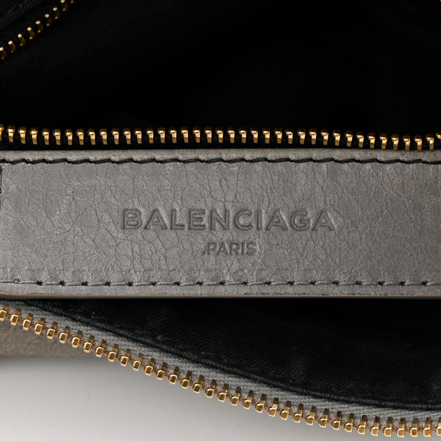 Agneau Giant 12 Gold Hardware Flat Crossbody Gris Pyrite