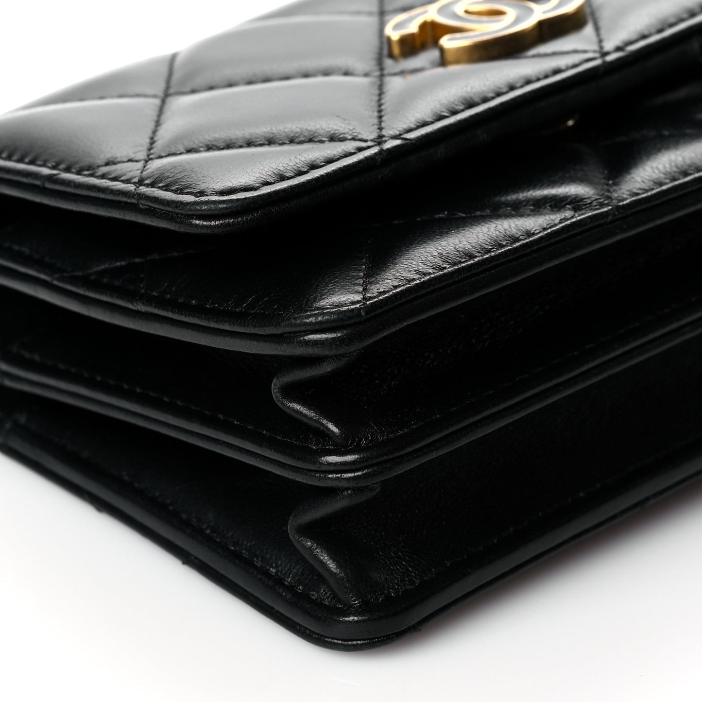 Lambskin Enamel Quilted Pending CC Clutch With Chain Black