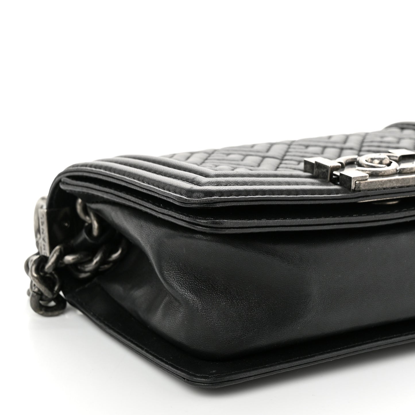 Lambskin Geometric Chevron Quilted Small Boy Flap Black