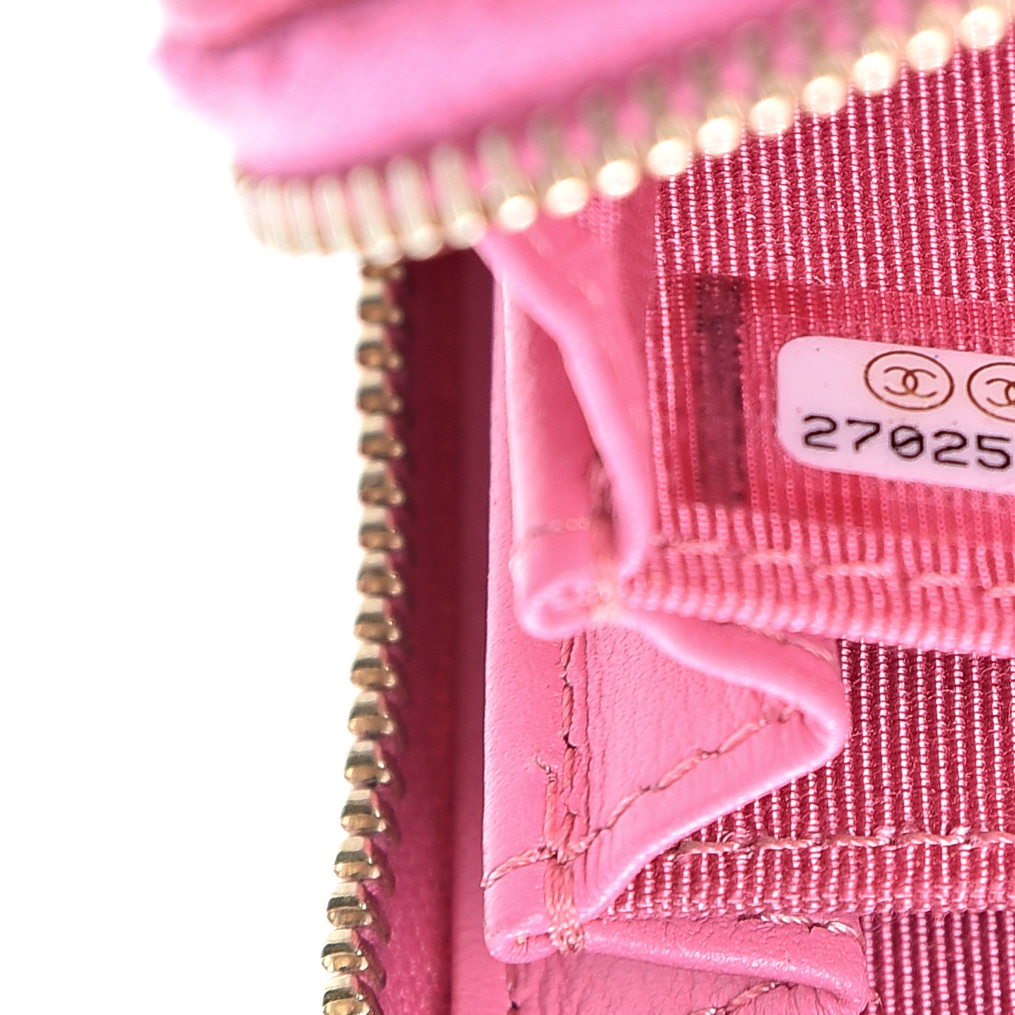 Iridescent Caviar Quilted Zip Card Holder Pink