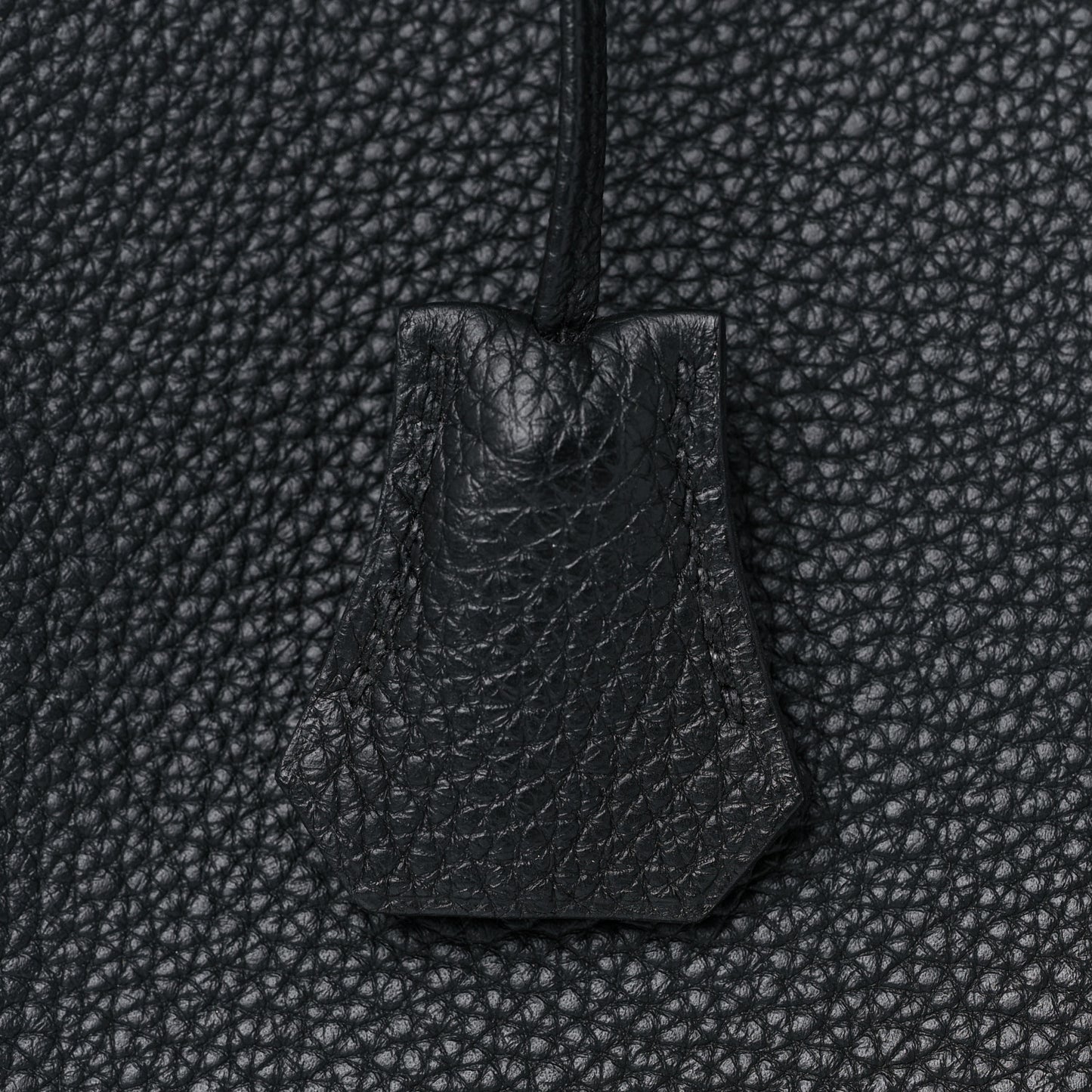 Togo Kelly Retourne 32 Black